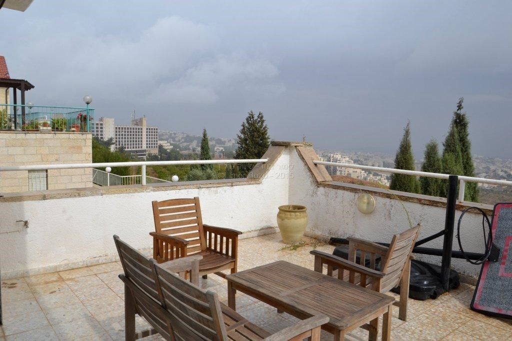 Apartments For Sale in Arnona, Jerusalem