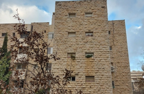 3 bedroom apartment for rent on Ha'Banai st. Beit HaKerem - RENTED!